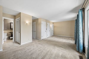 9589 - 7541 Old Post Rd 14_012.jpg