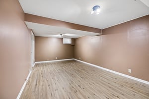 9589 - 7541 Old Post Rd 14_026.jpg