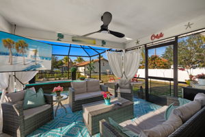 Lanai 1 of 2