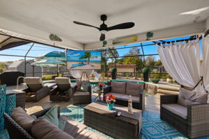 Lanai 2 of 2