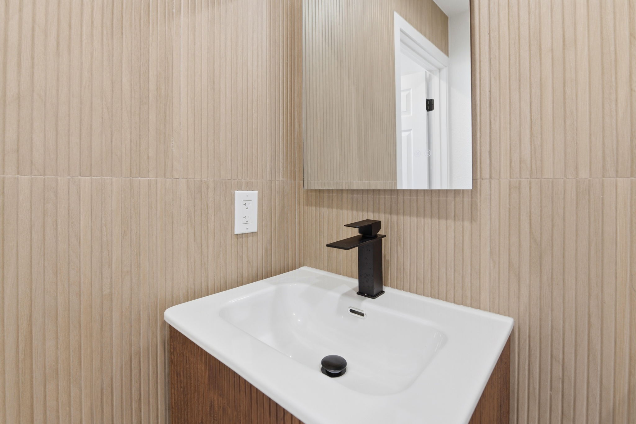 033_f8_7544 Highland Oaks Dr