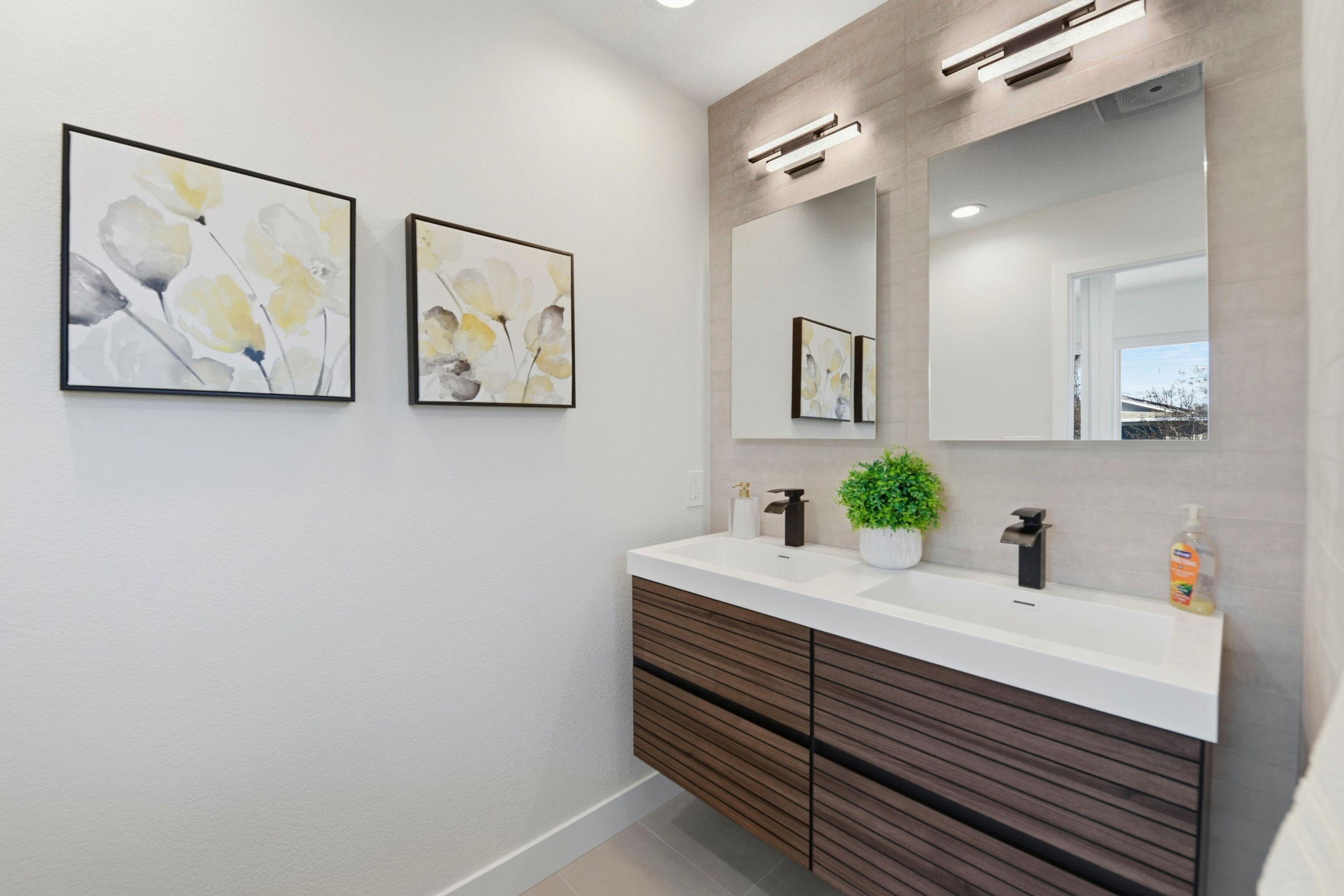 037_f8_7544 Highland Oaks Dr