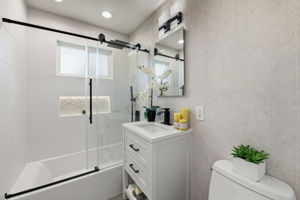 034_f8_7544 Highland Oaks Dr