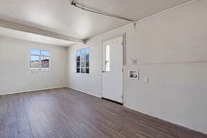  Photo 34