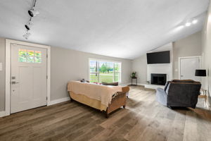 7549 Sunnyvale Dr-7