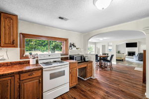 7549 Sunnyvale Dr-12