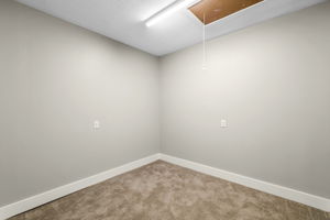 7549 Sunnyvale Dr-24