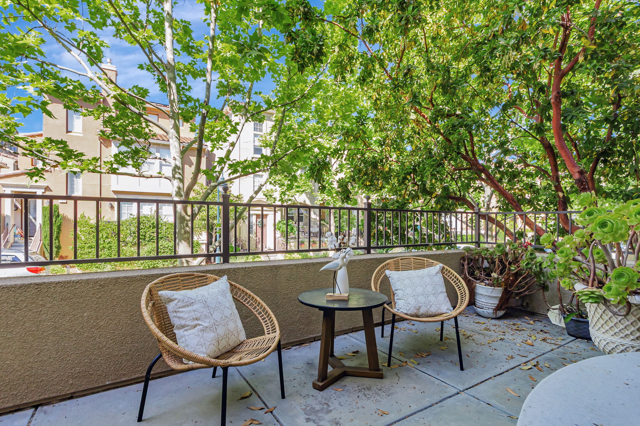 057_755 Adeline Ave