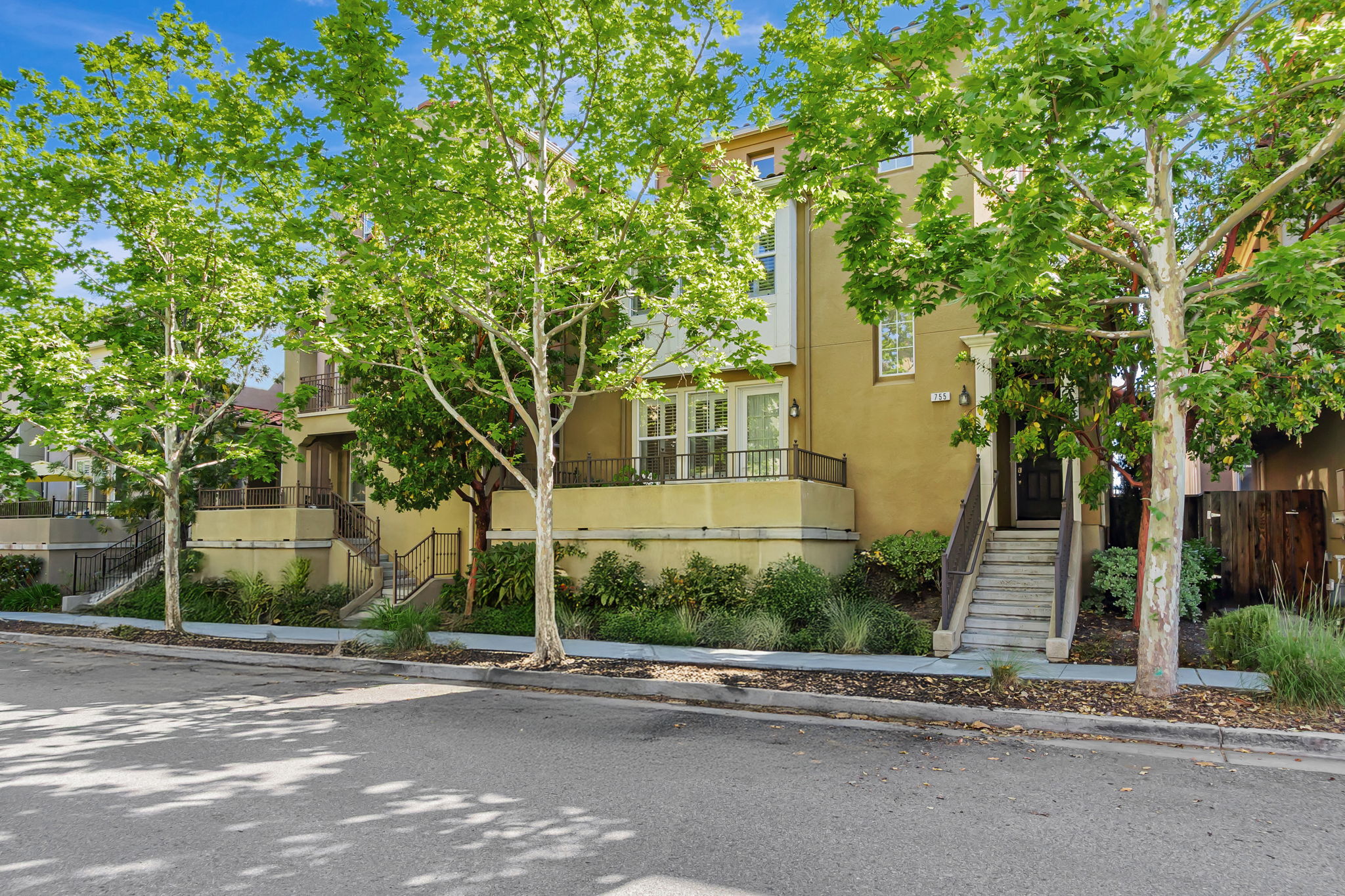 002_755 Adeline Ave