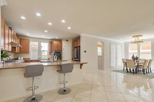 012_755 Adeline Ave