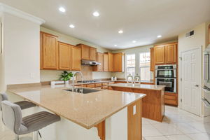 014_755 Adeline Ave