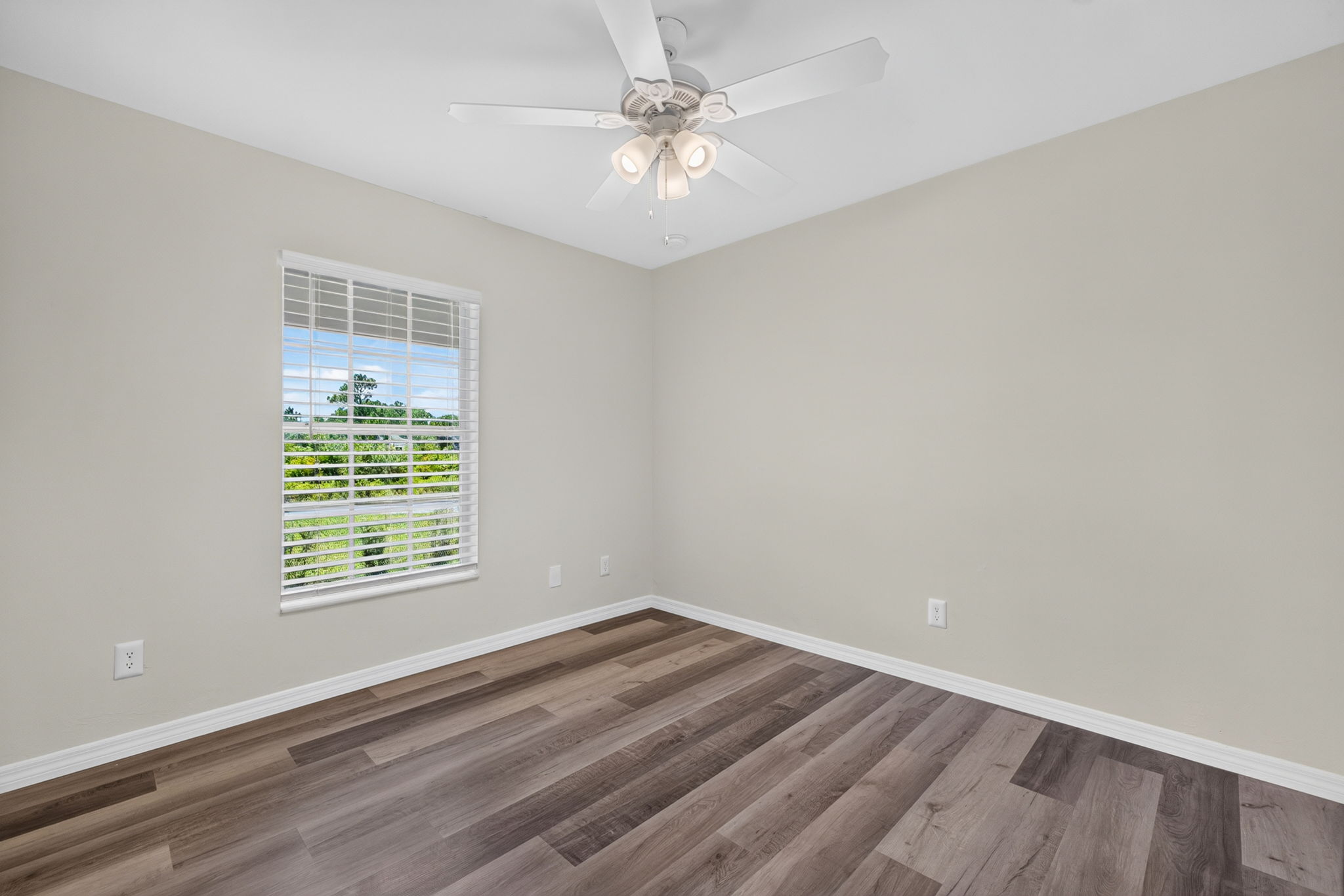 Guest Bedroom 2 - 1 of 3