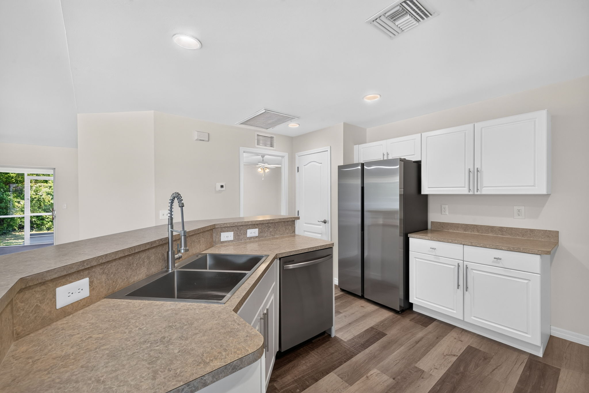 Kitchen 2 of 3