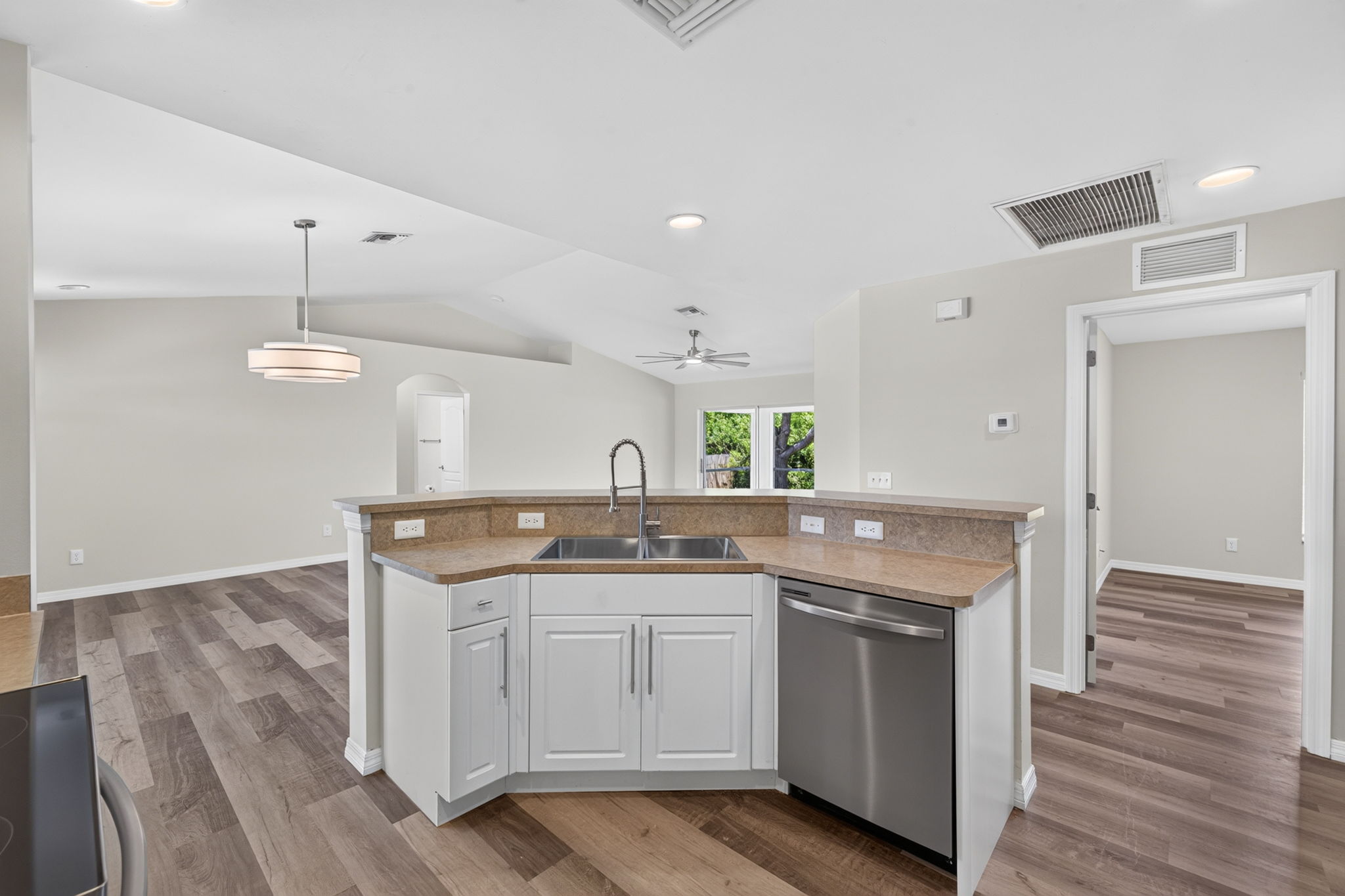 Kitchen 3 of 3