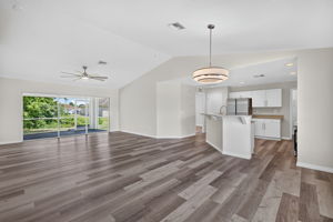 Dining Room 4 of 4