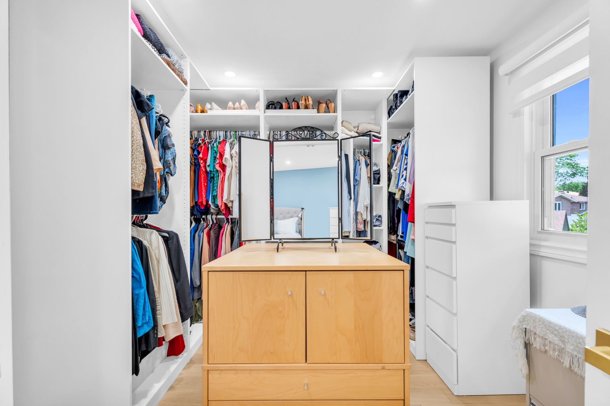 Primary Bedroom Closet