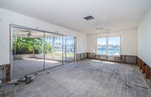 Family Room1-2