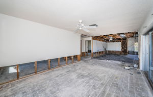 Family Room3-2