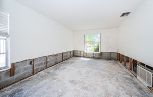 Primary Bedroom1a-2