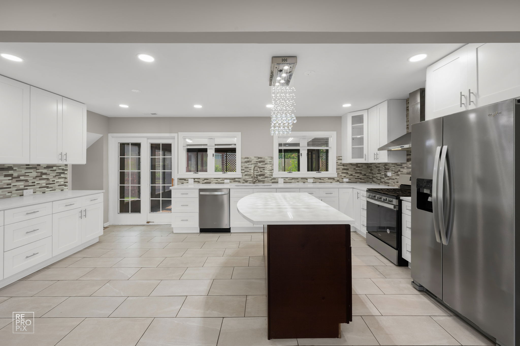 755 Flagstaff Ln, Hoffman Estates, IL 60169_003