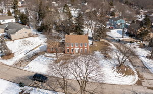 755 Lake Forest Rd, Rochester Hills, MI 48309, USA Photo 1