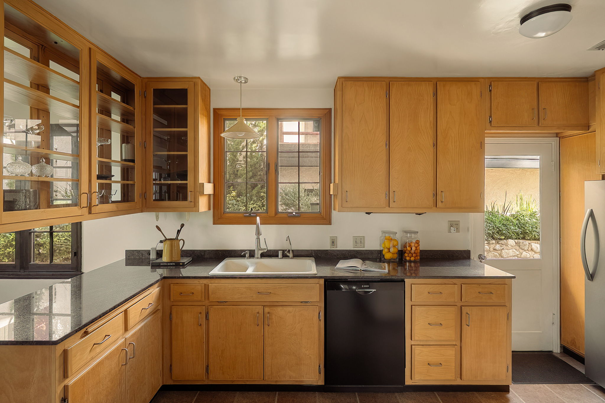 755 Luton Drive-32-2