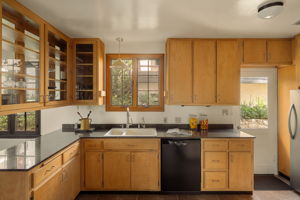 755 Luton Drive-32-2