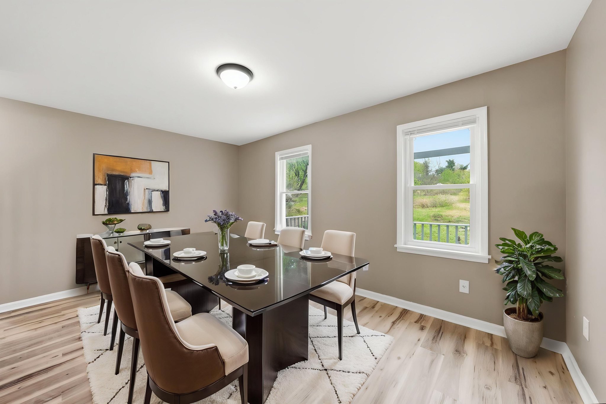 DSC02503 virtually staged.jpeg