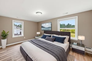 DSC02628 virtually staged.jpeg