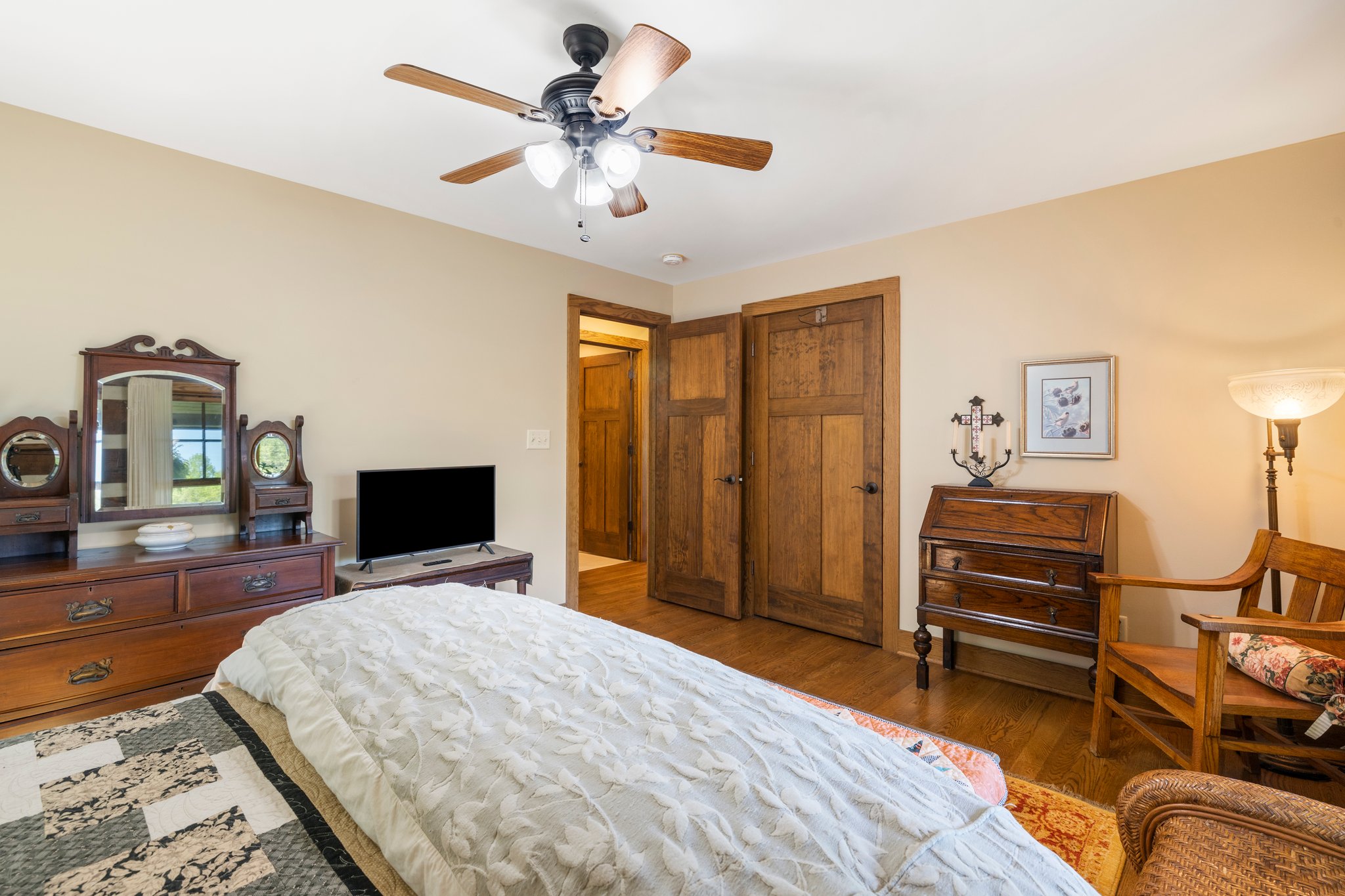  Photo 42