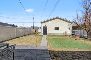  Photo 48