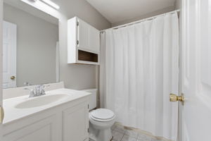  Photo 40