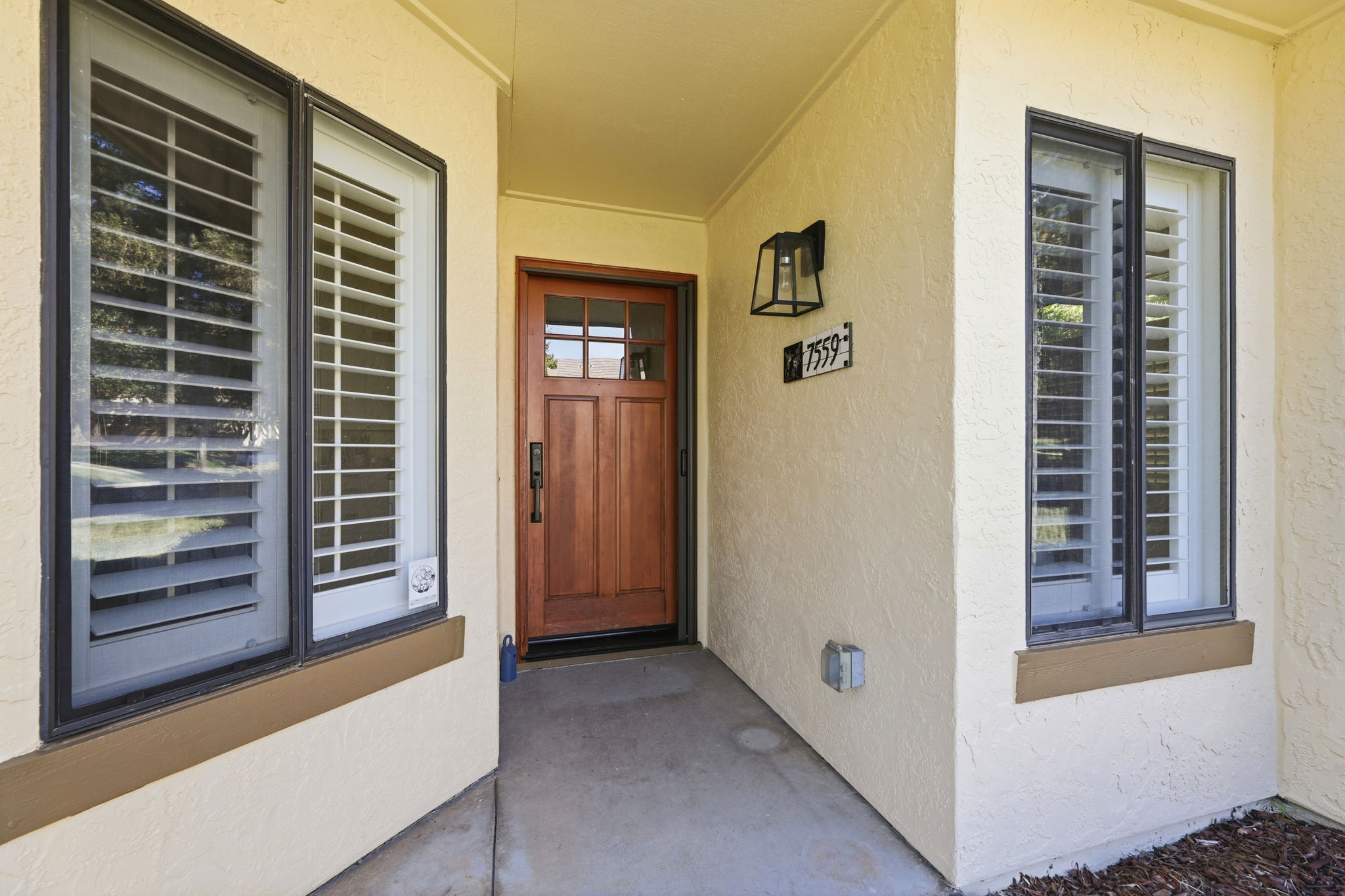 005_F8_7559 Morevern Cir
