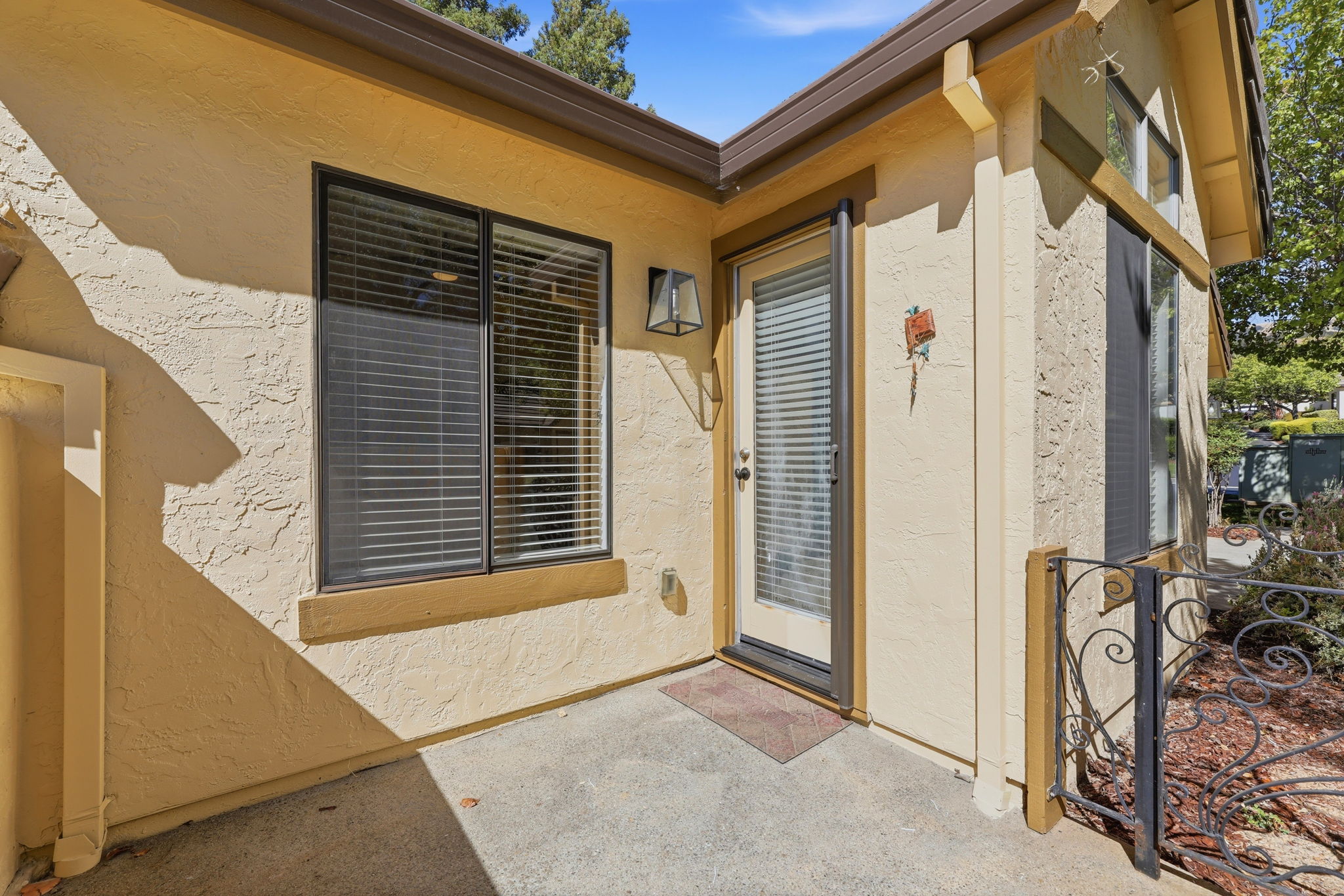 035_F8_7559 Morevern Cir