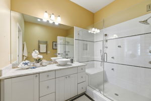 030_F8_7559 Morevern Cir