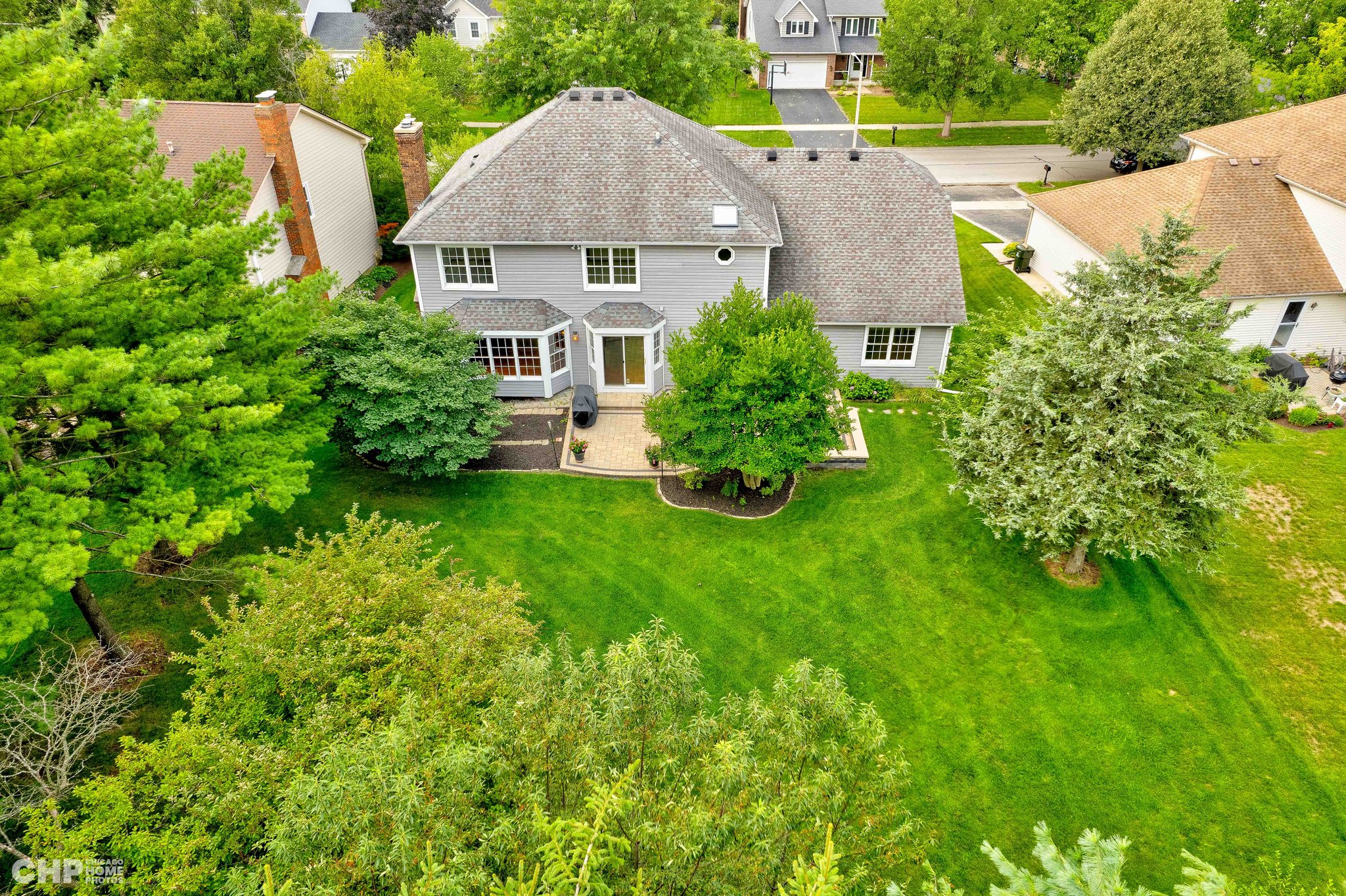 HUGE BACK YARD
