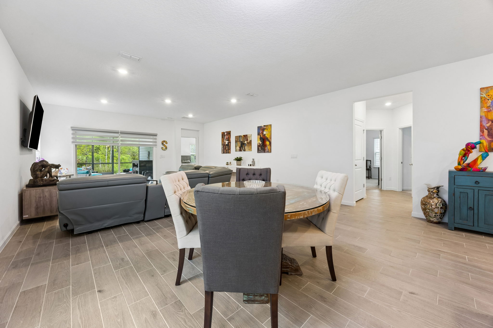 Dining Room/Living Room