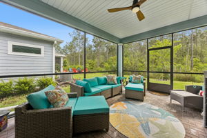 Screened-in Porch