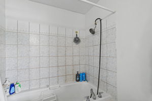  Photo 39