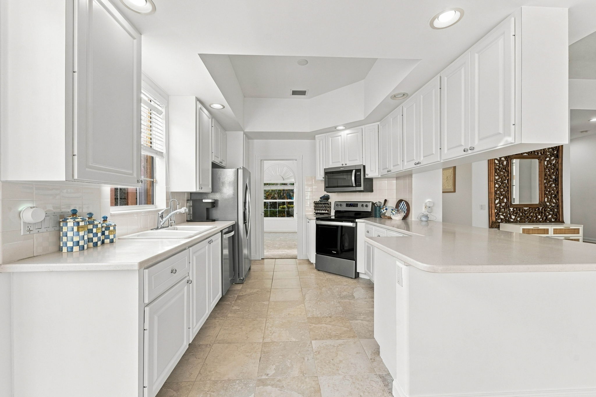  Photo 4