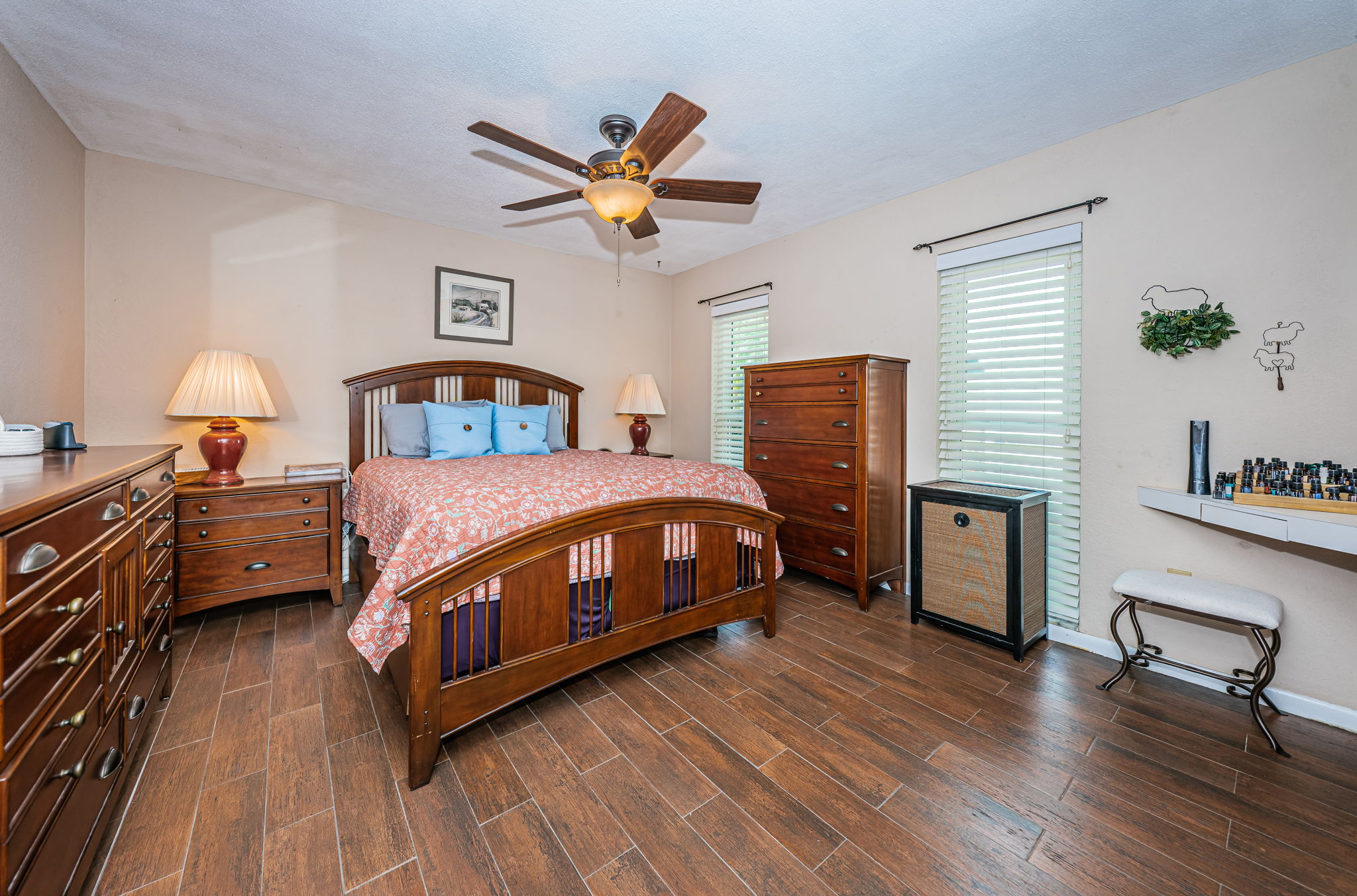 Master Bedroom1a