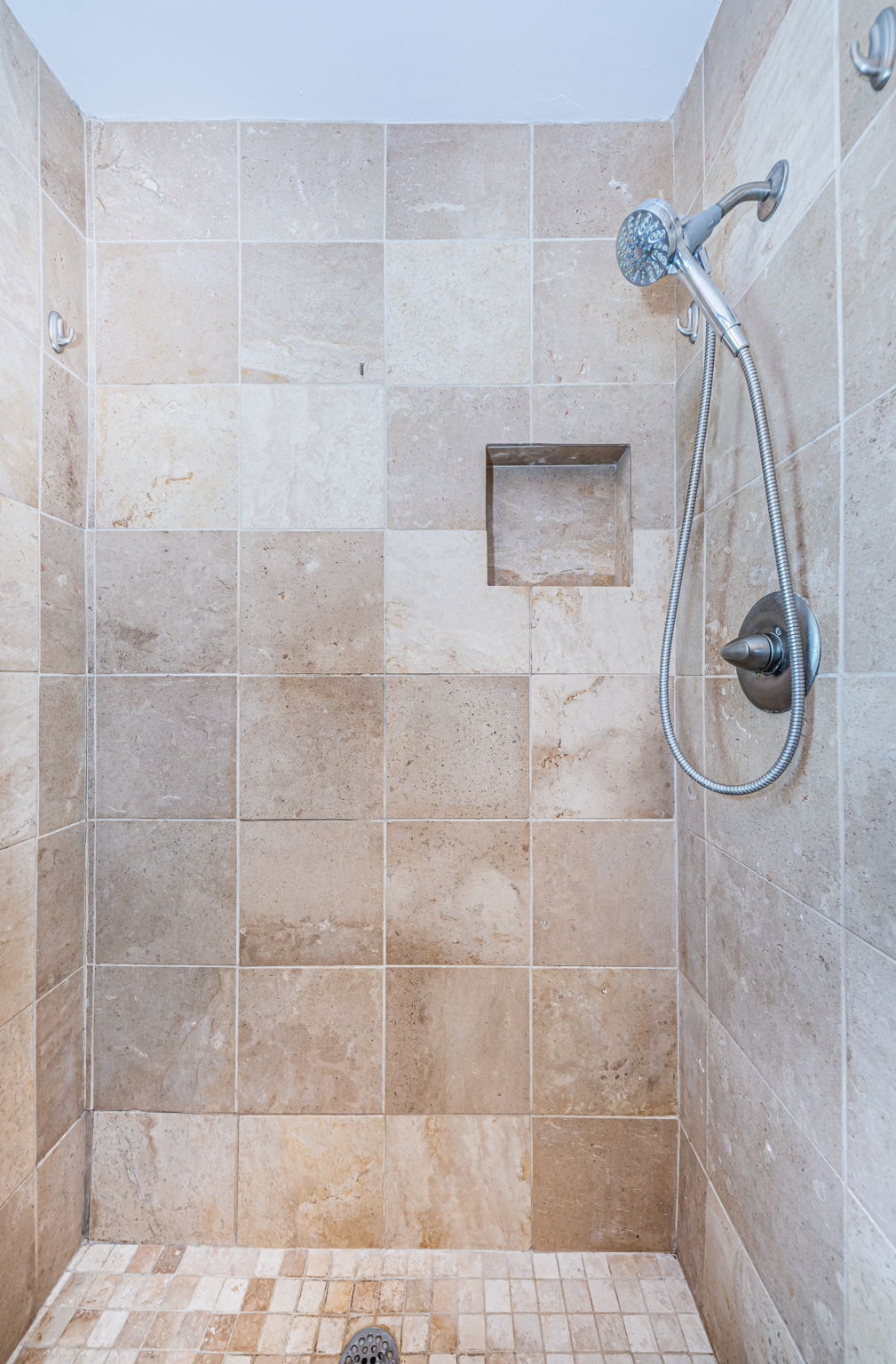 Master Bathroom1b