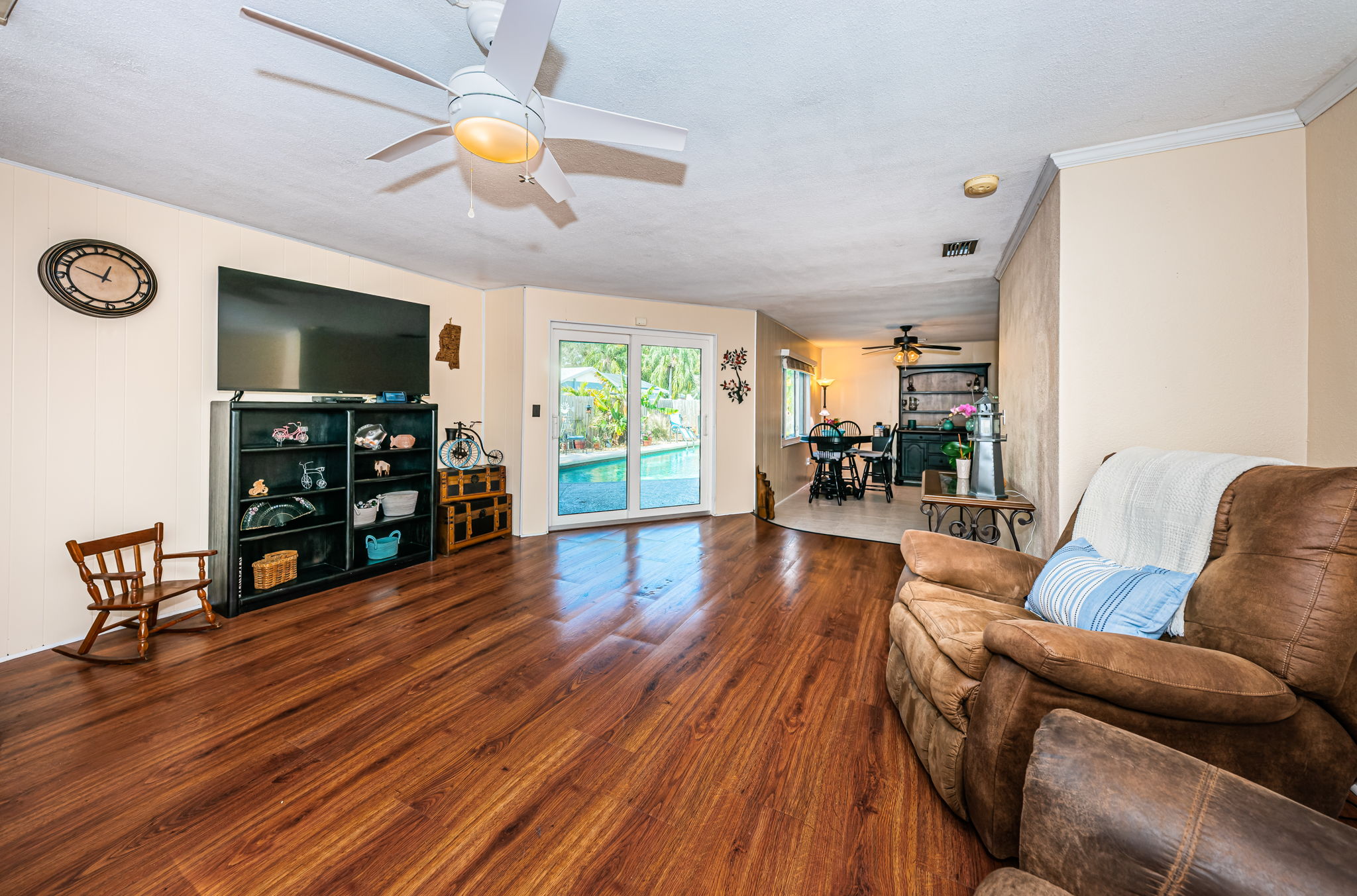 Family Room4