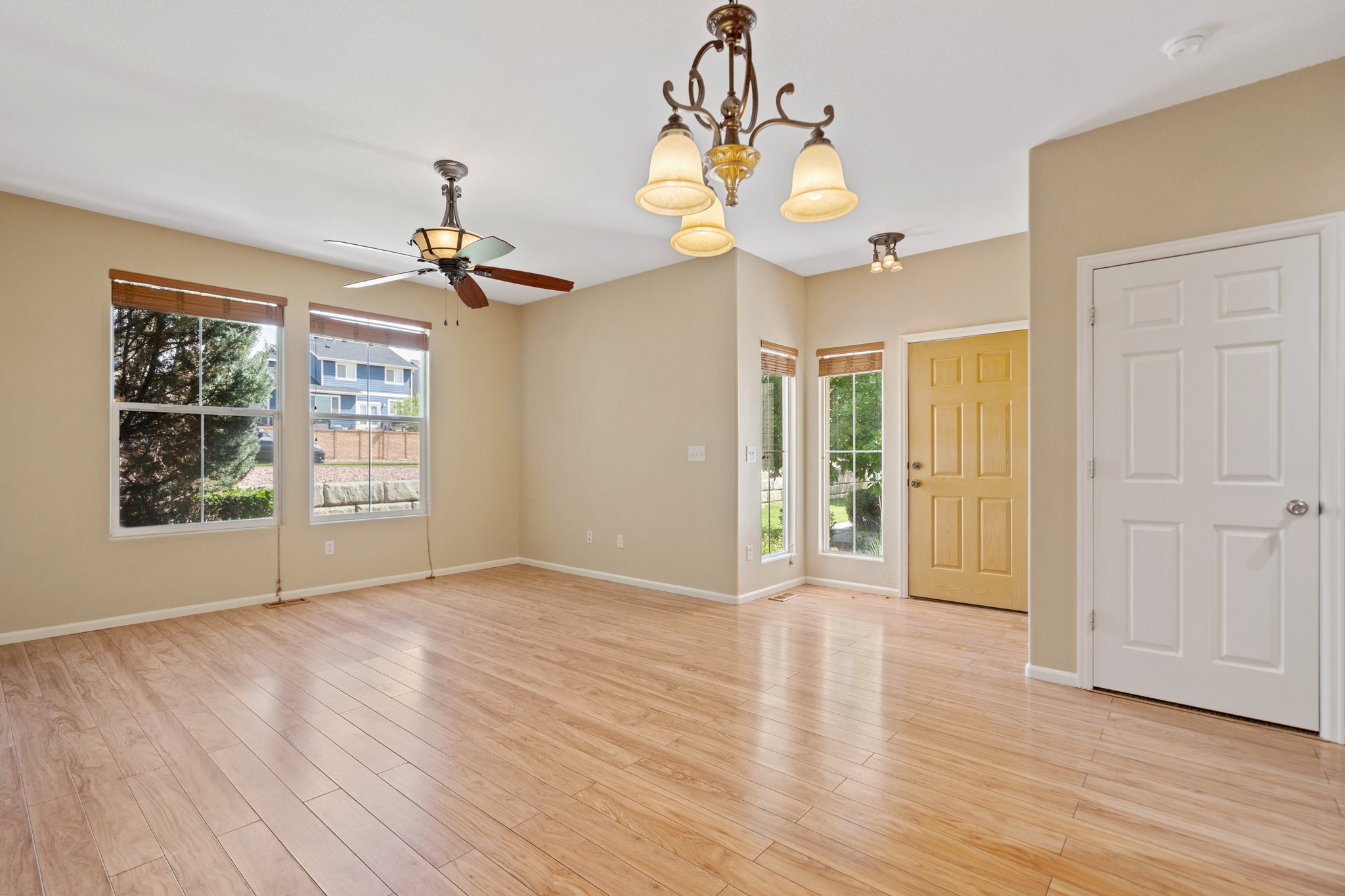 Eating Area/Living Room