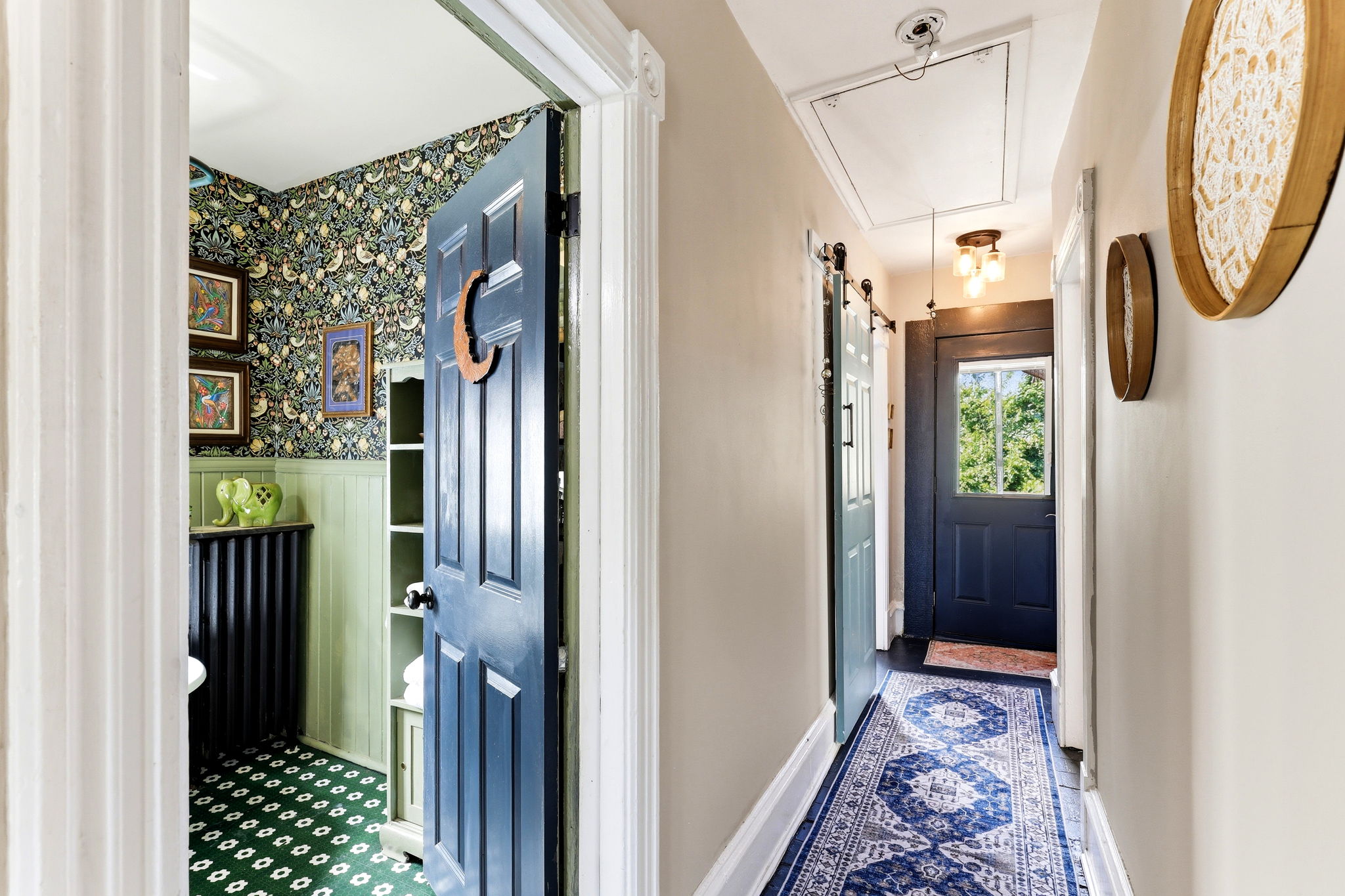  Photo 24