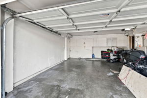 027_F8_757 Warring Dr 4