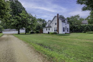 20.Front yard
