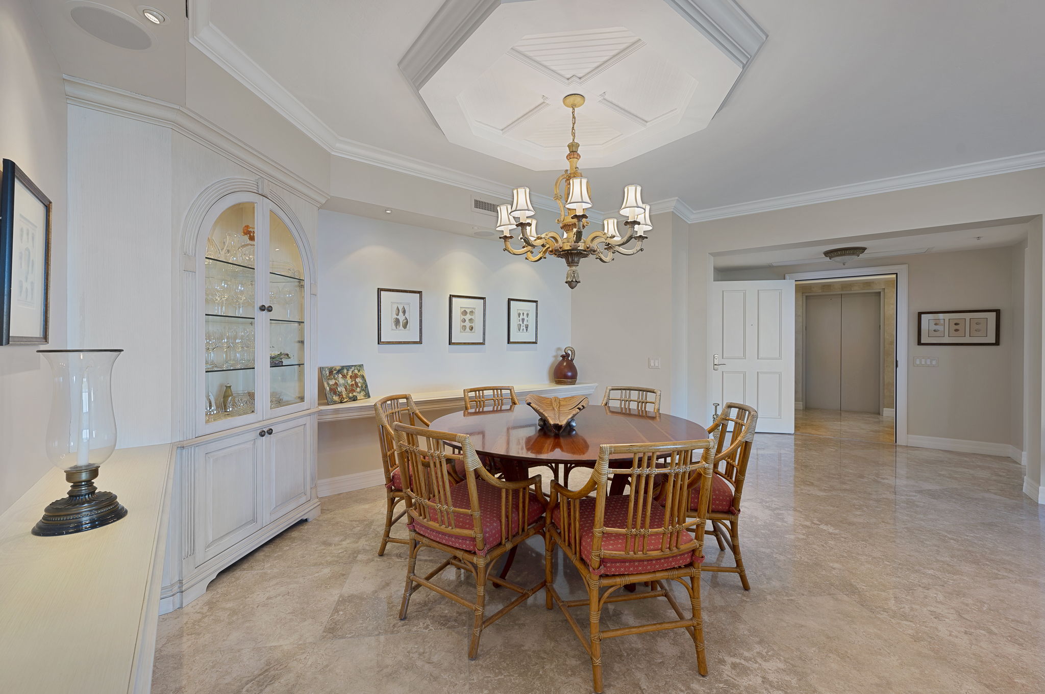 Dining - Foyer