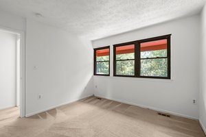 19. Upper bedroom.jpg