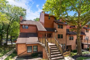 01. Front of house.jpg